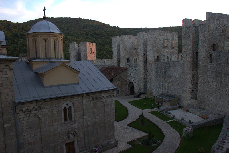 Манастирът Манасия е като крепост